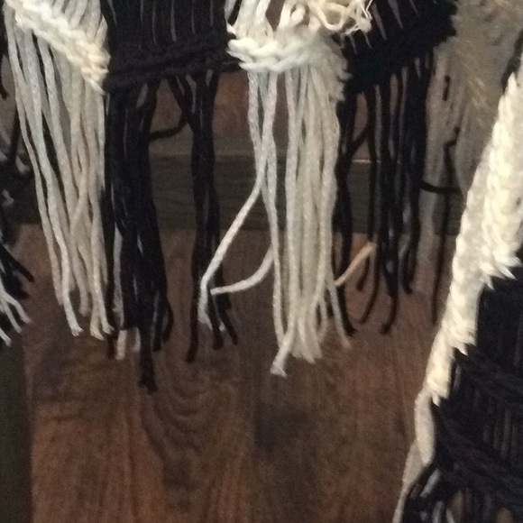 Sisters vest - Picture 3 of 4